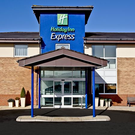 Holiday Inn Express Shrewsbury By Ihg Exterior foto