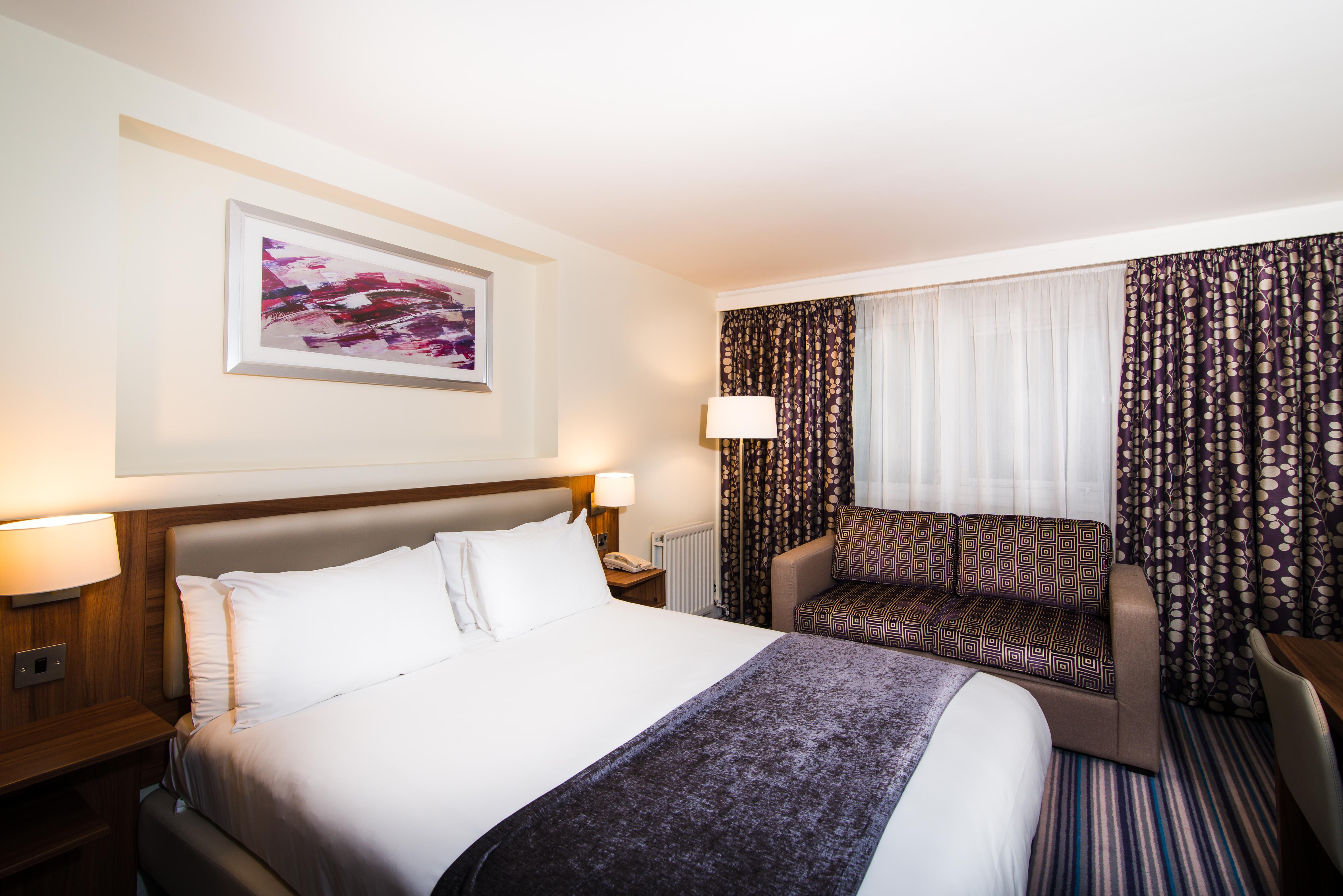 Holiday Inn Express Shrewsbury By Ihg Exterior foto