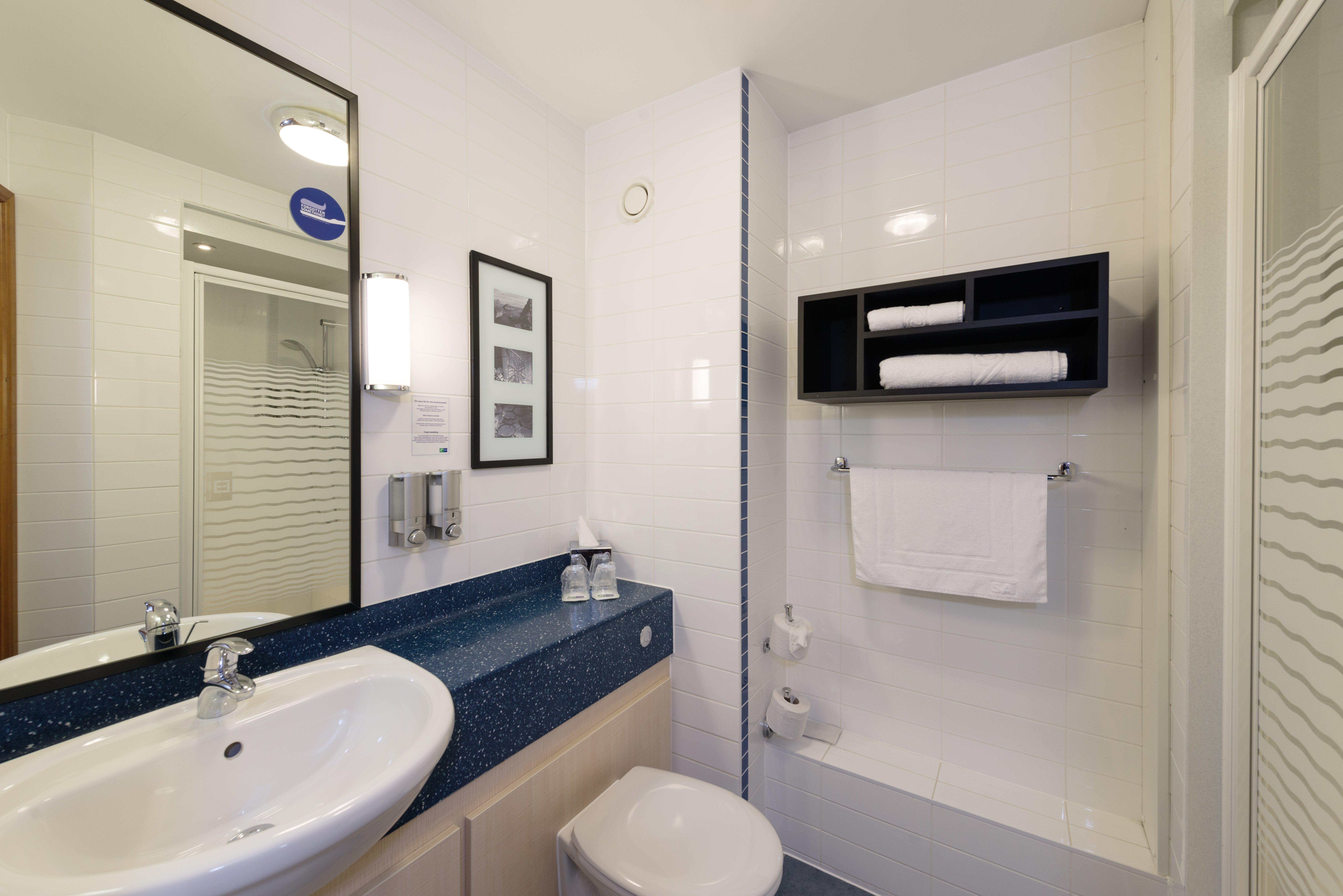 Holiday Inn Express Shrewsbury By Ihg Exterior foto