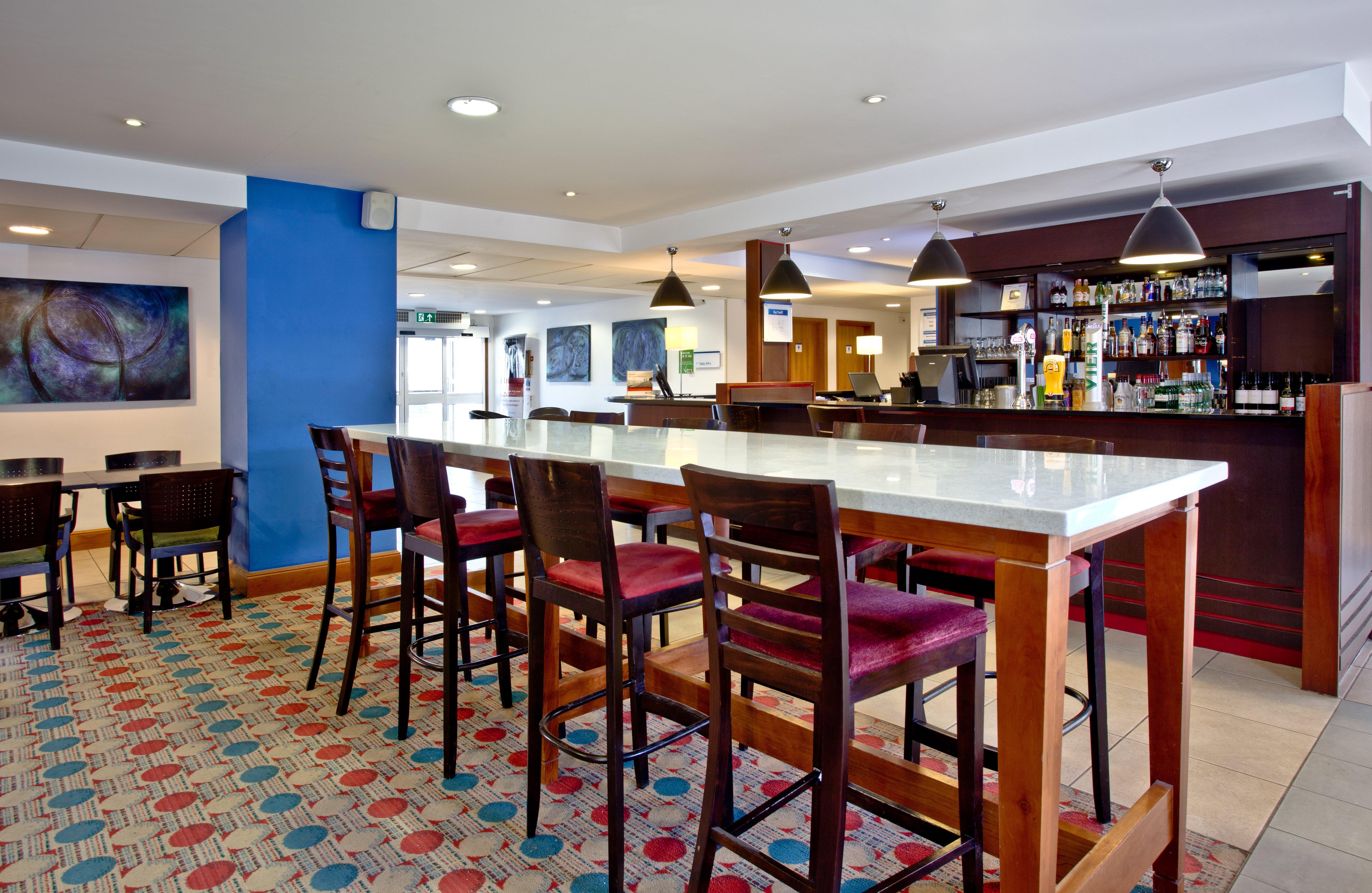 Holiday Inn Express Shrewsbury By Ihg Exterior foto
