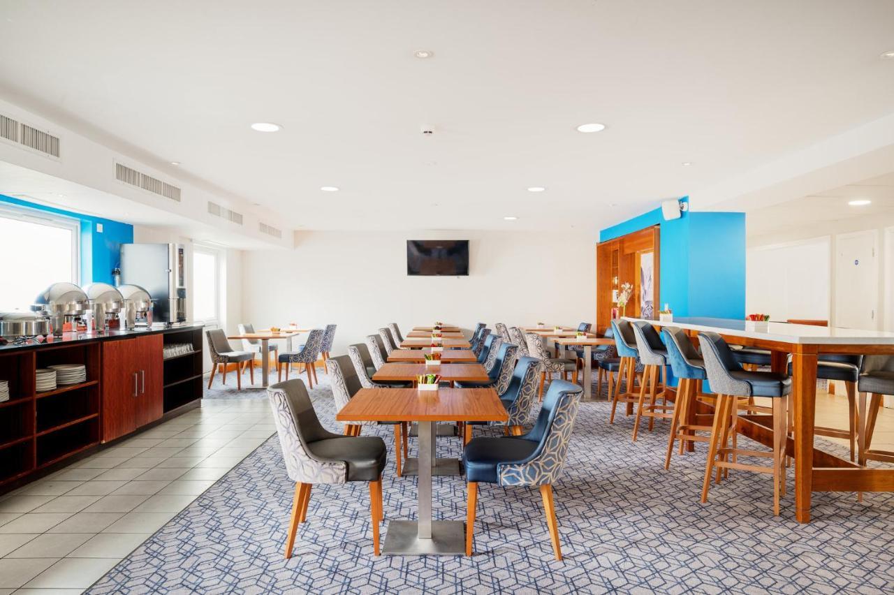 Holiday Inn Express Shrewsbury By Ihg Exterior foto