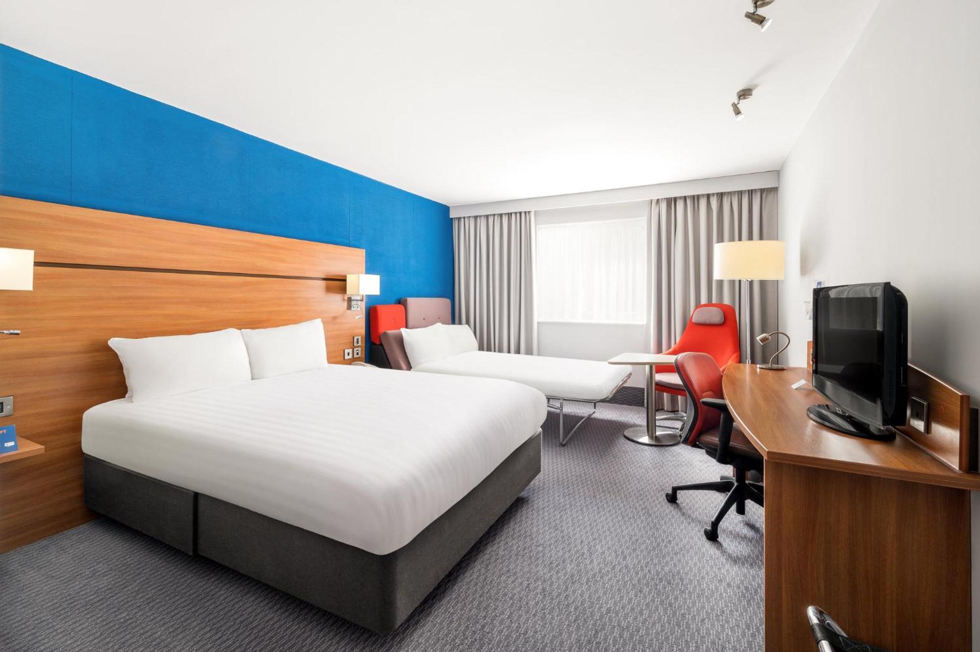 Holiday Inn Express Shrewsbury By Ihg Exterior foto